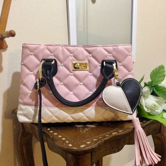 Luv Betsey by Betsey Johnson Handbags - NEW BETSEY JOHNSON Quilted Crossbody Handbag